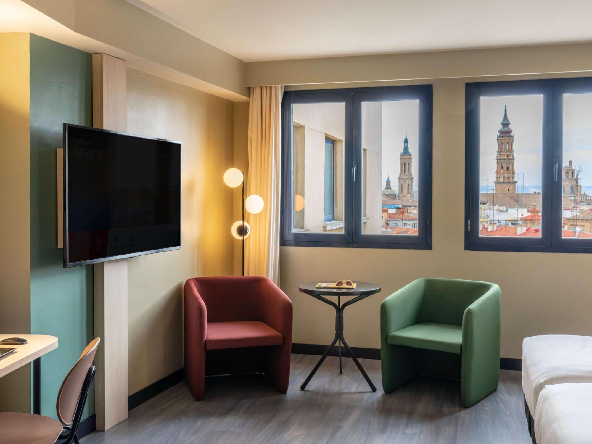 Отель Ibis Styles Zaragoza Ramiro I Экстерьер фото