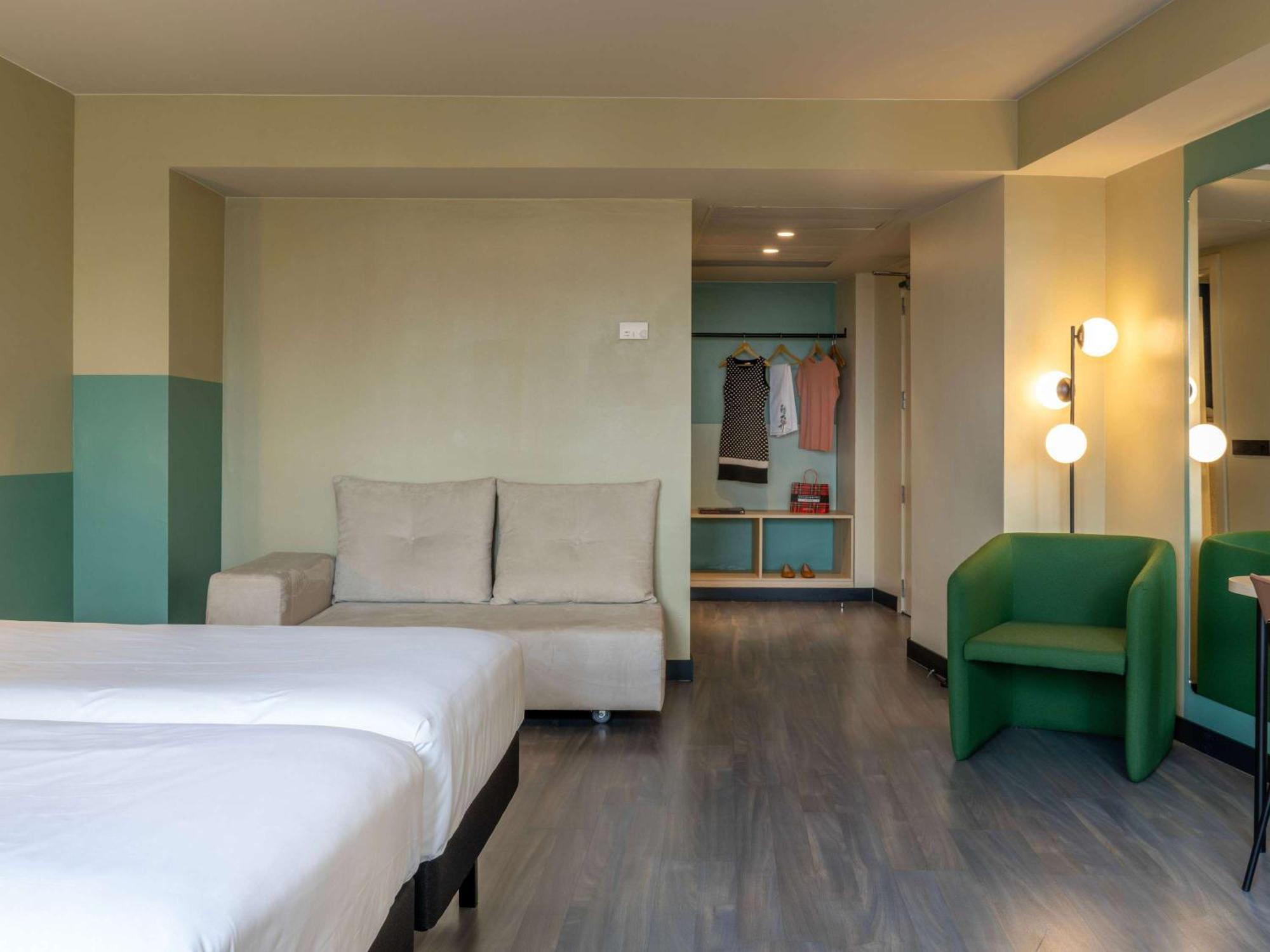 Отель Ibis Styles Zaragoza Ramiro I Экстерьер фото