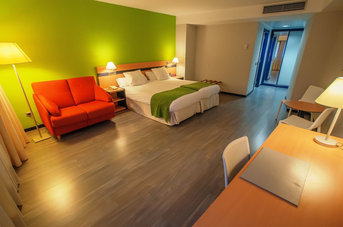 Отель Ibis Styles Zaragoza Ramiro I Экстерьер фото